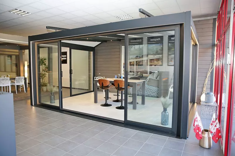 veranda panorama renoval exposée en showroom