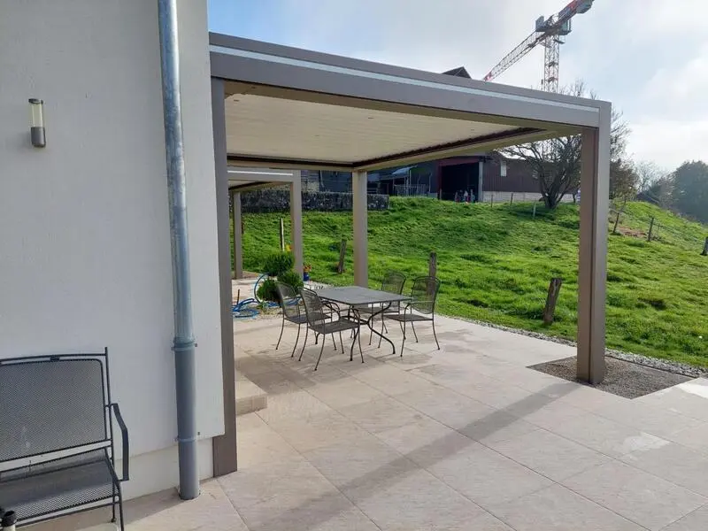 Pergola Bioclimatique installée en Valais